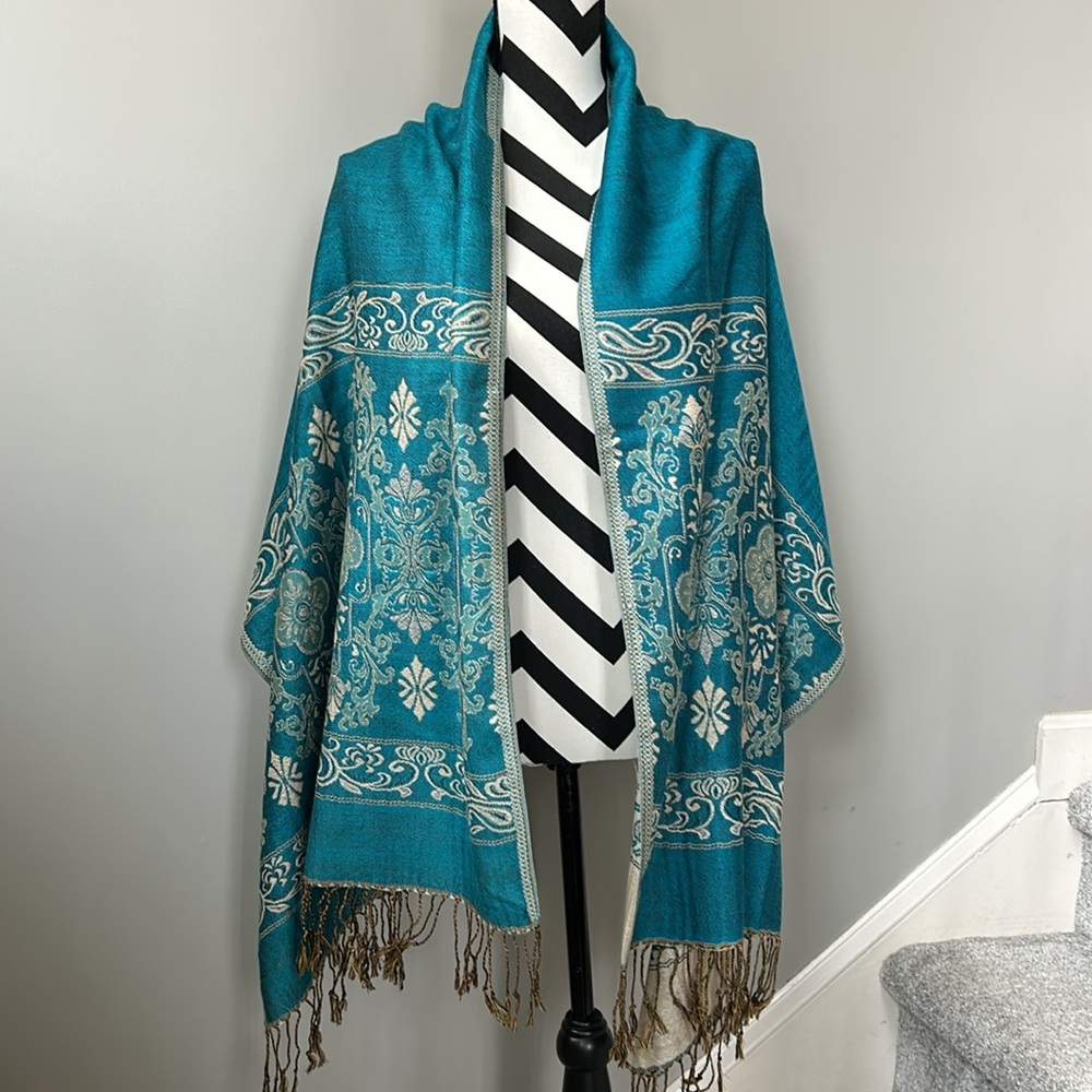 Blue/Green & Tan Scarf/Wrap - Picture 4 of 5